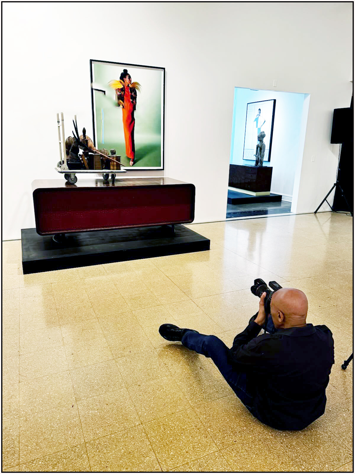 Howard D. Simmons photographing at Arts Bank